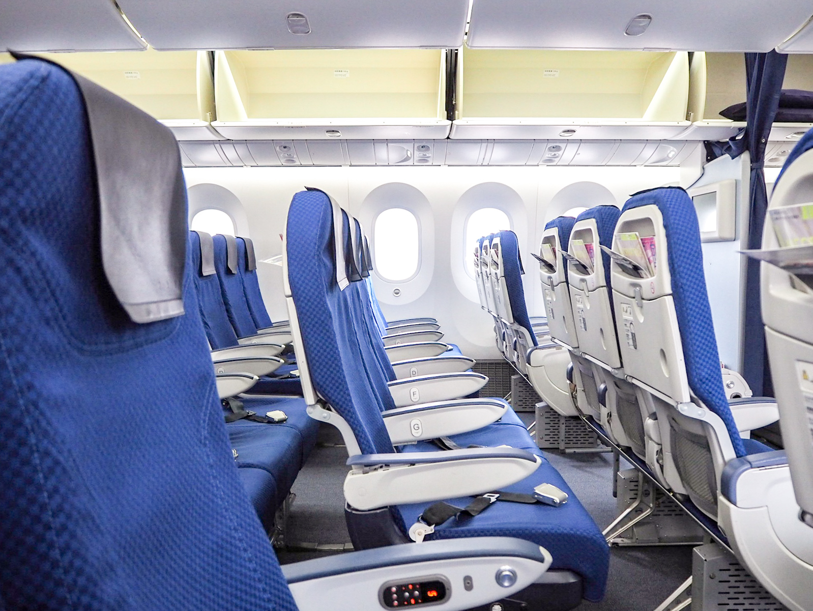 Boeing747-400 デルタ航空 本物 客室座席 2列シート 飛行機 座席